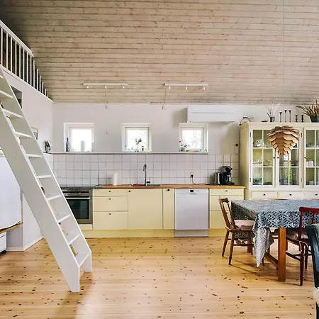 Beachfront Bliss - By Traum